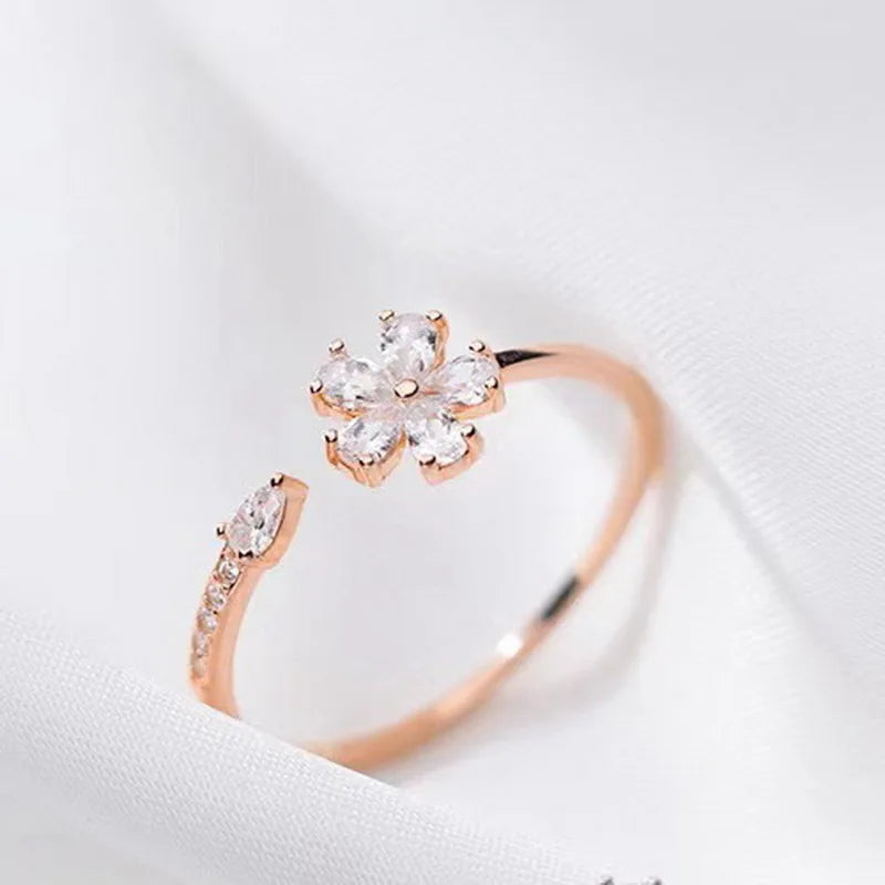 Floréa Zircon Blossom Ring
